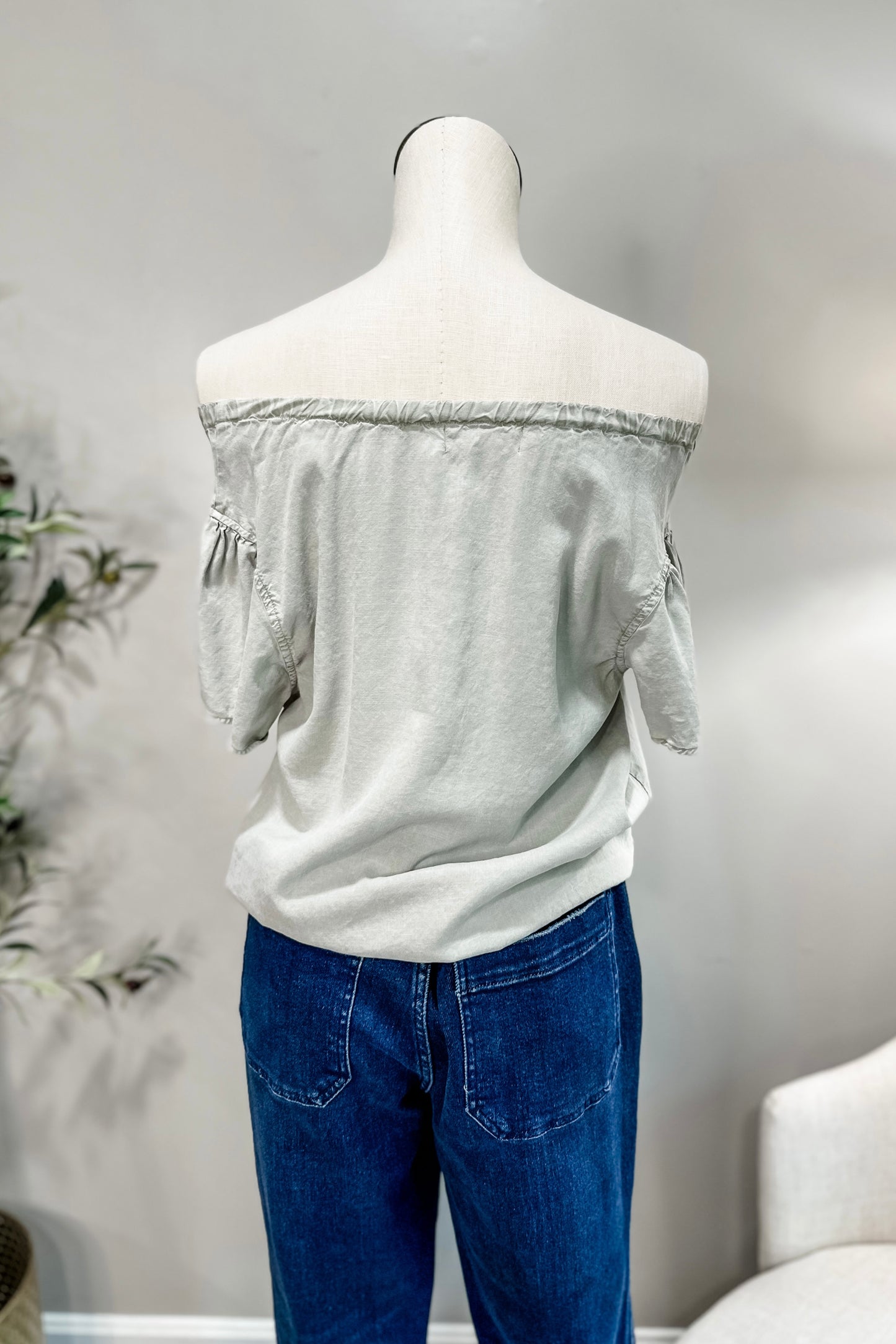 (M) Anthropologie Off Shoulder Top