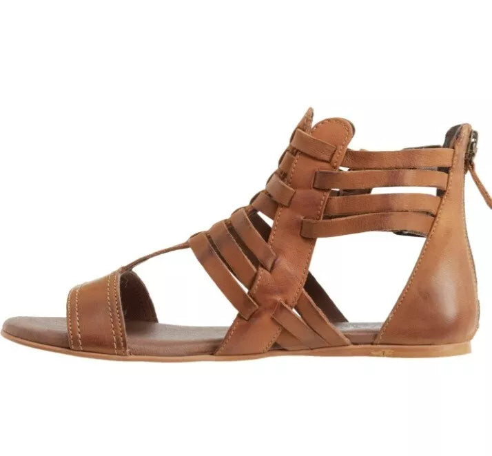 (9.5) Roan by Bedstu Gladiator Sandals