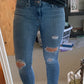 (16) Levi 711 Skinny Jeans