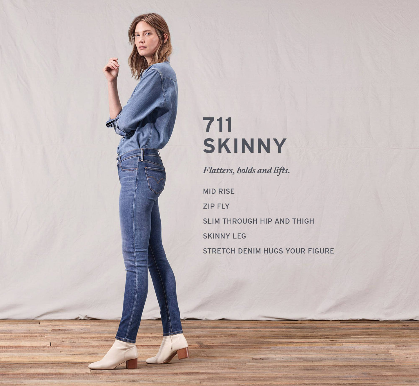 (16) Levi 711 Skinny Jeans